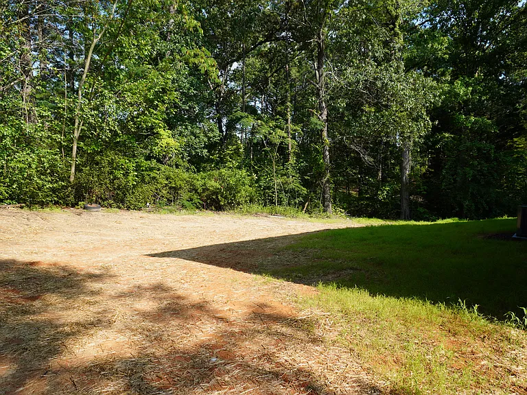 385 Buhmann Dr — Photo 19
