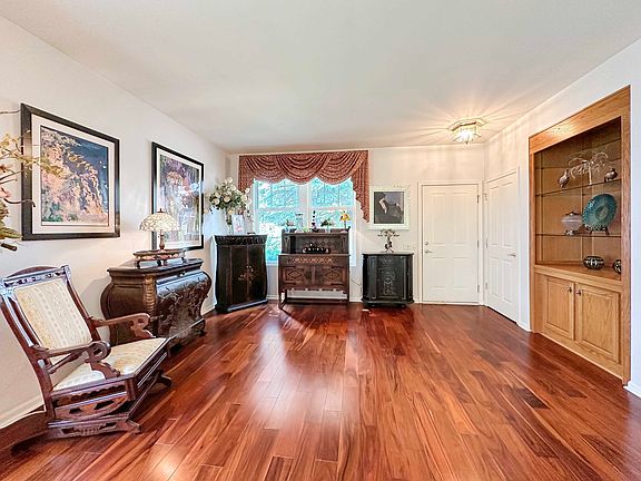 3rd image of 12896 Oak Grove Dr