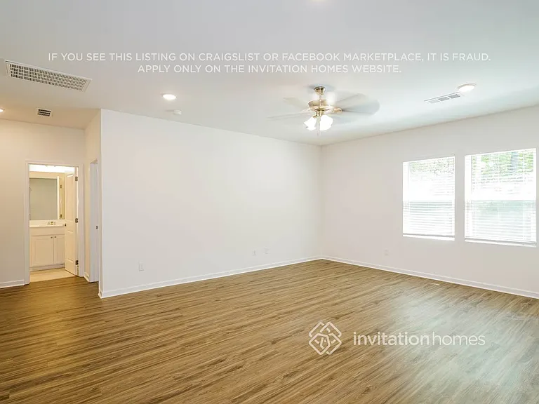 337 Brook Ave — Photo 4