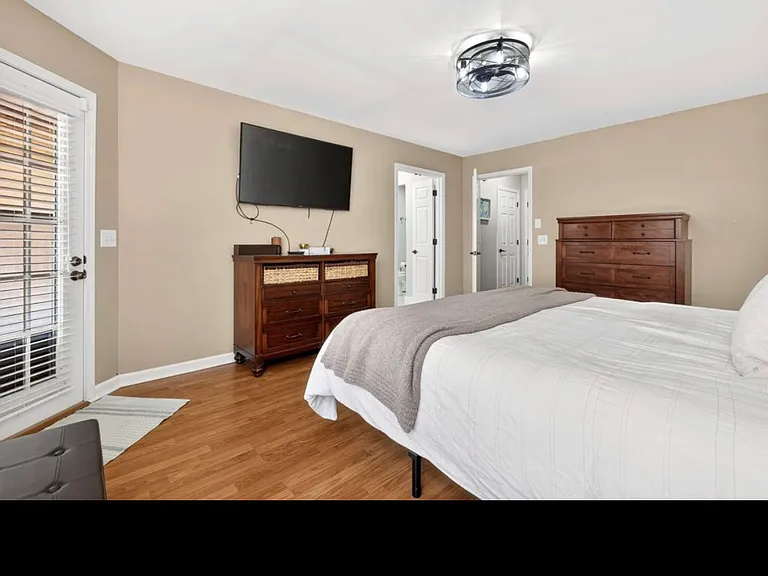 125 Villa View Ct — Photo 15