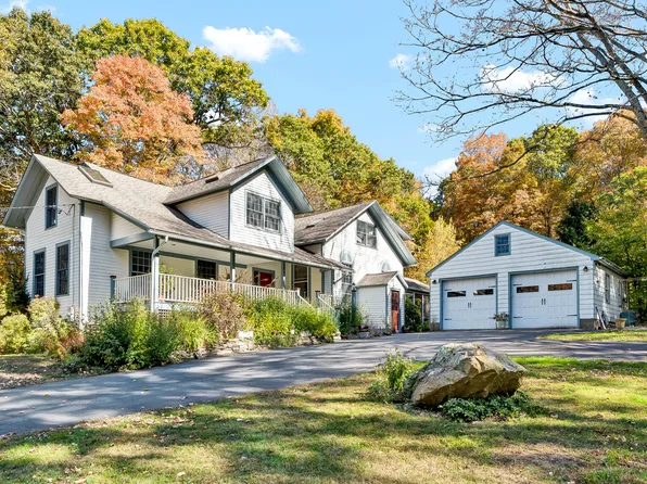 28 Goose Hill Road, Chester, CT 06412