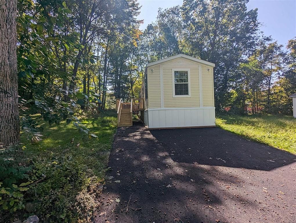 211 Margaret Street, Wallkill, NY 12589 Zillow