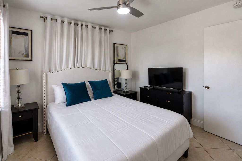 612 NE 11th Ave #1, photo 9