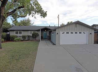 2097 Elmira Dr, Redding, CA 96001