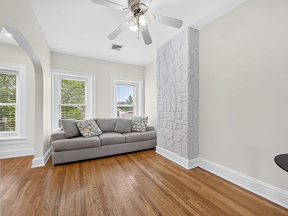 4th image of 7 Whitman Ave #2