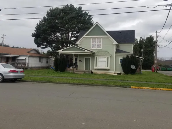 619 Ash St, Myrtle Point, OR 97458