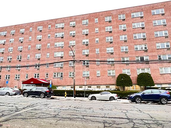 2nd image of 125 Prospect St #5C