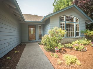 942 Rimrock Cir, Medford, OR 97504