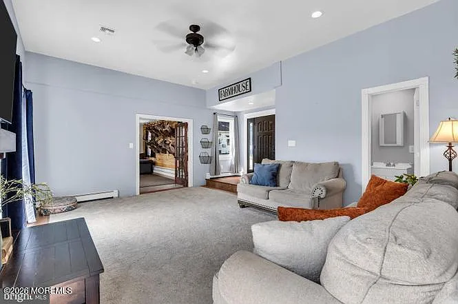 762 Lakehurst Ave — Photo 3