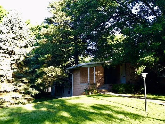 2 bed, 800 sqft, $1,400 — Photo 1