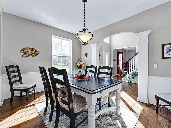 4th image of 3594 Bellcrest Dr
