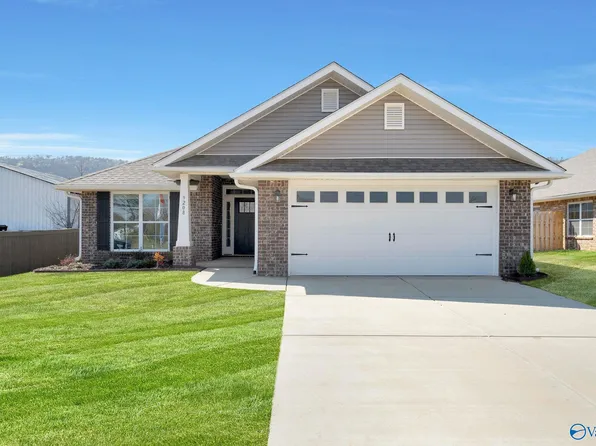 9208 Eagle Trace Dr, Owens Cross Roads, AL 35763