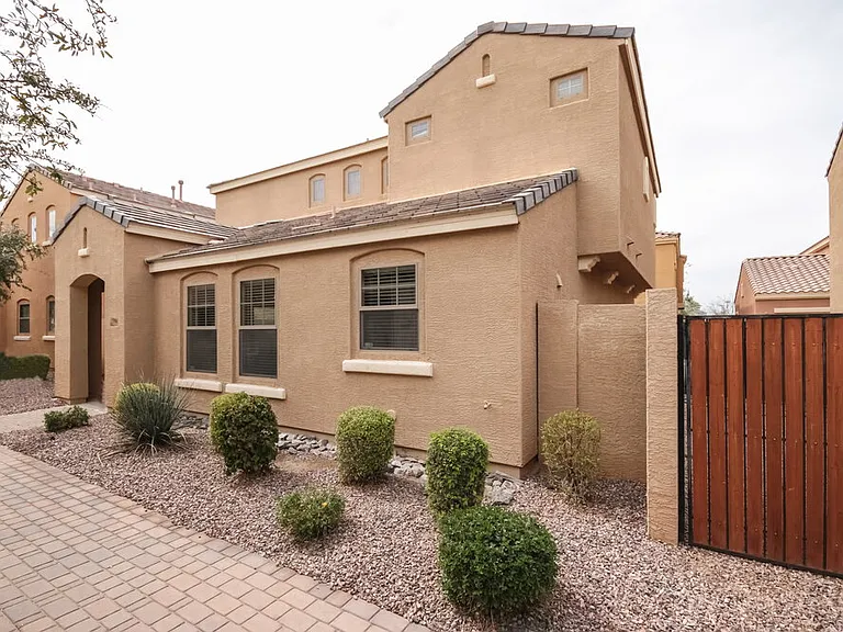 3301 E Loma Vis — Photo 2