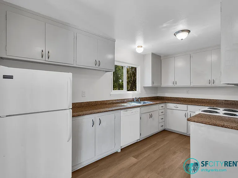 1540 Hudson St #302 — Photo 10