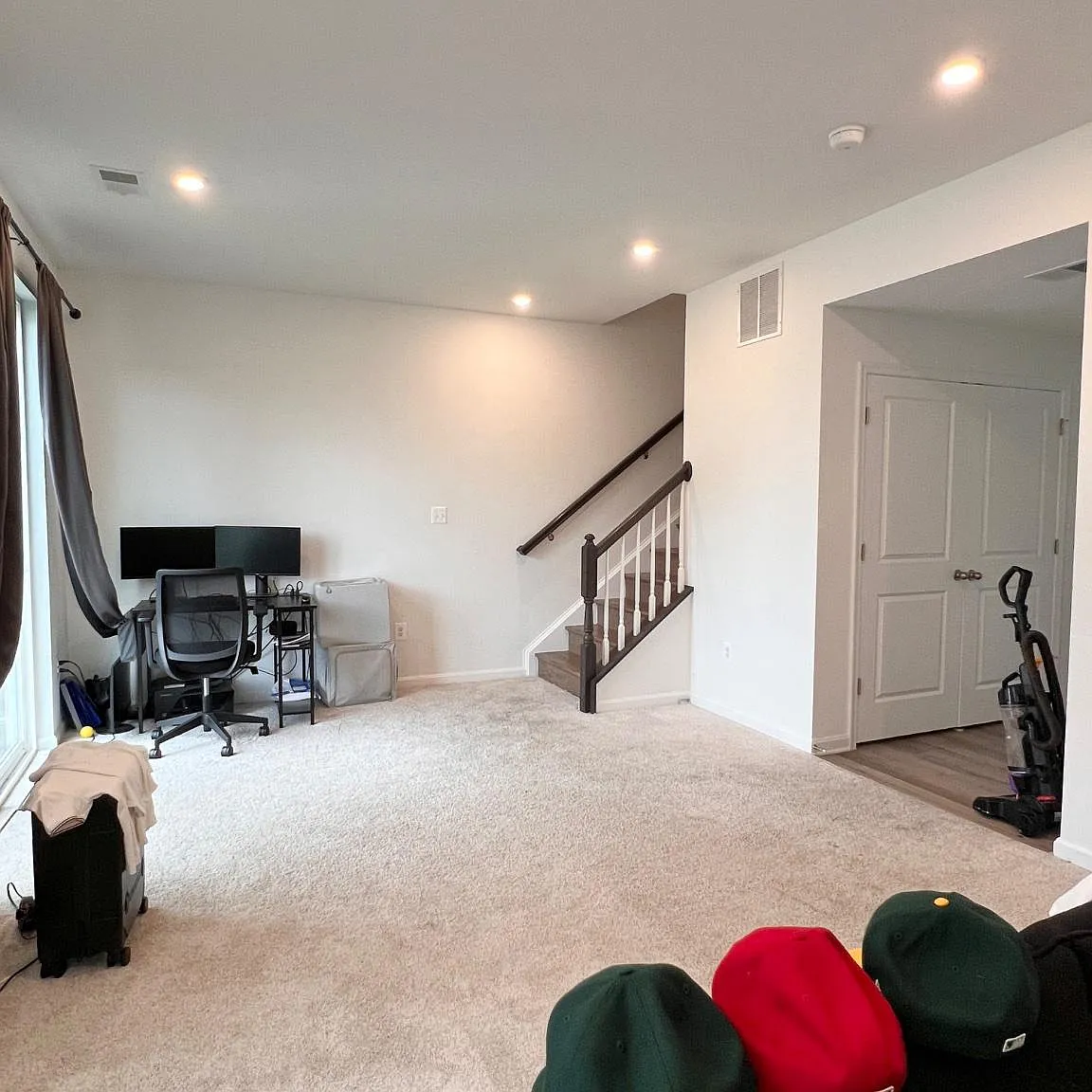 3 bed, 4.0 bath, 2295 sqft, $2,875 — Photo 4