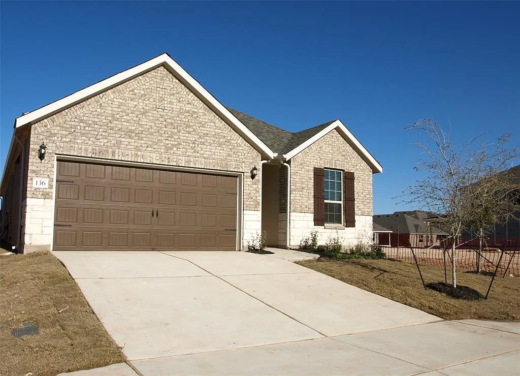 4 bed, 2.0 bath, 1846 sqft, $2,100 — Photo 2