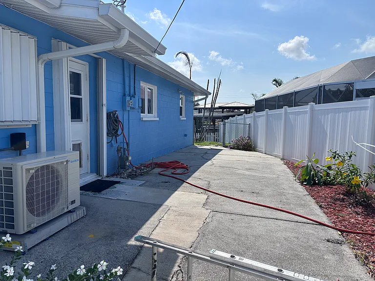1550 Mars St — Photo 23