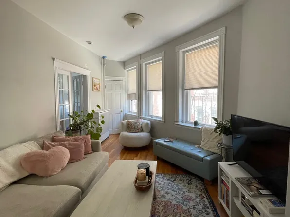 109 Prince St #2, Boston, MA 02113
