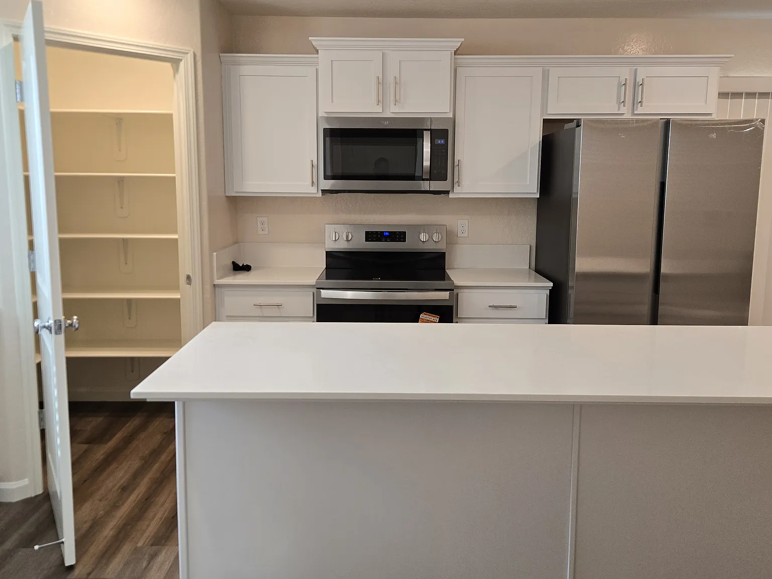 3 bed, 2.5 bath, 1380 sqft, $2,600 — Photo 4