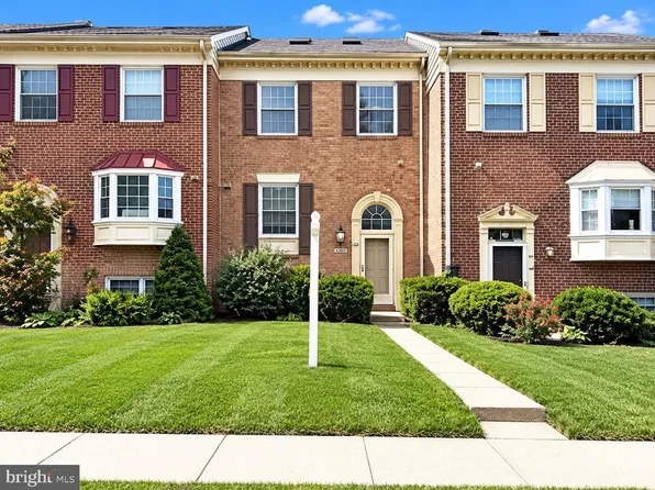 23 Valley Crossing Cir, Cockeysville, MD 21030