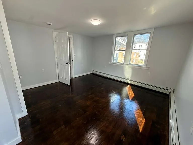 88 Cross St — Photo 22