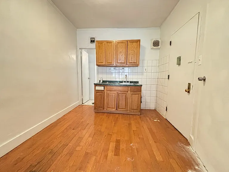 495 Quincy St #3C — Photo 4