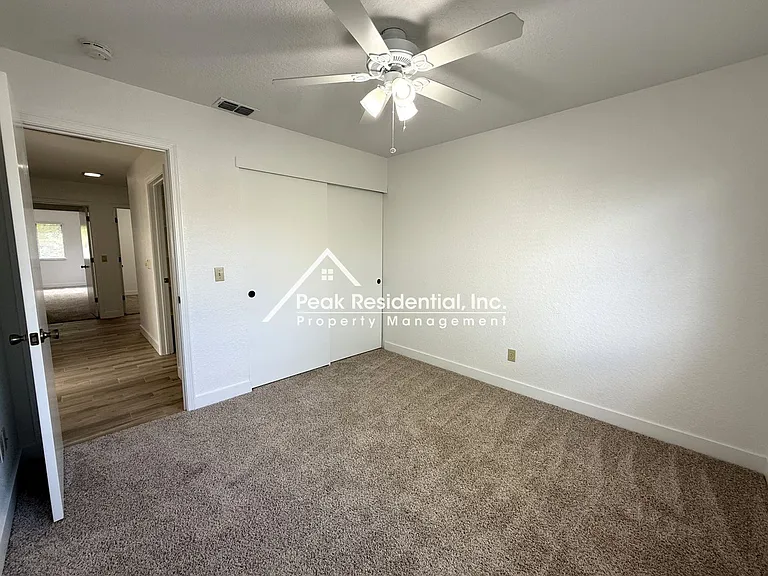 9378 Rolling Glen Ct — Photo 21