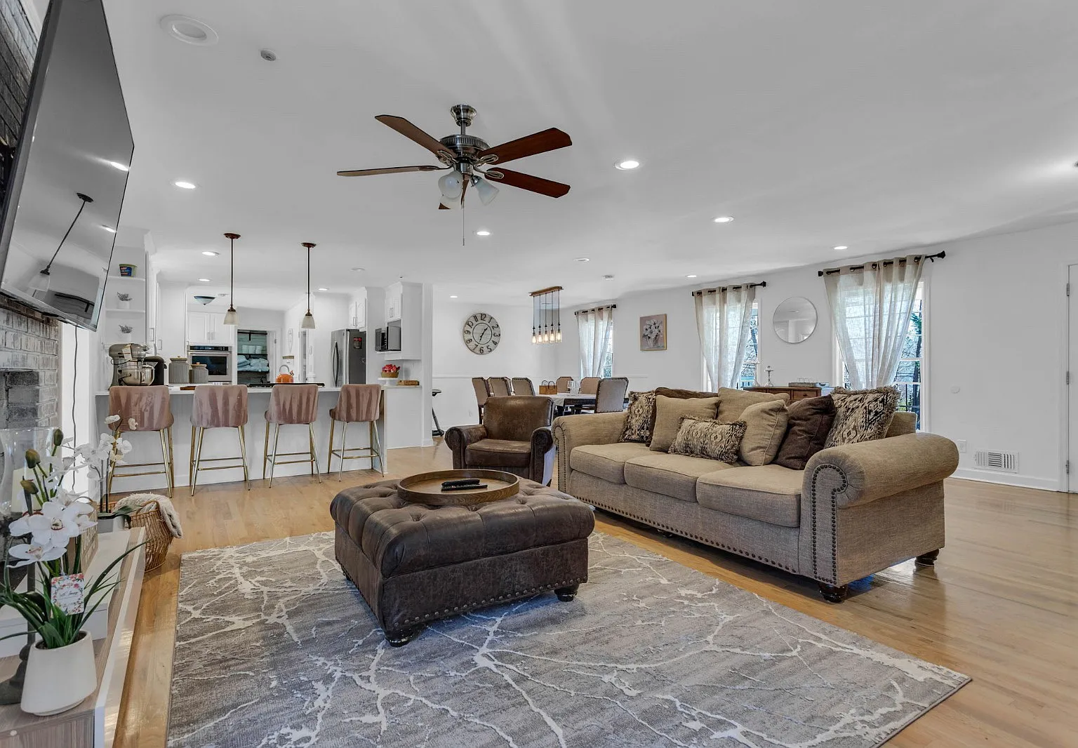 2688 Fleur De Lis Pl — Photo 1