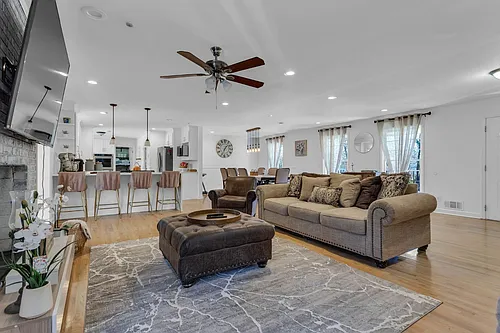 2688 Fleur De Lis Pl Photo 1