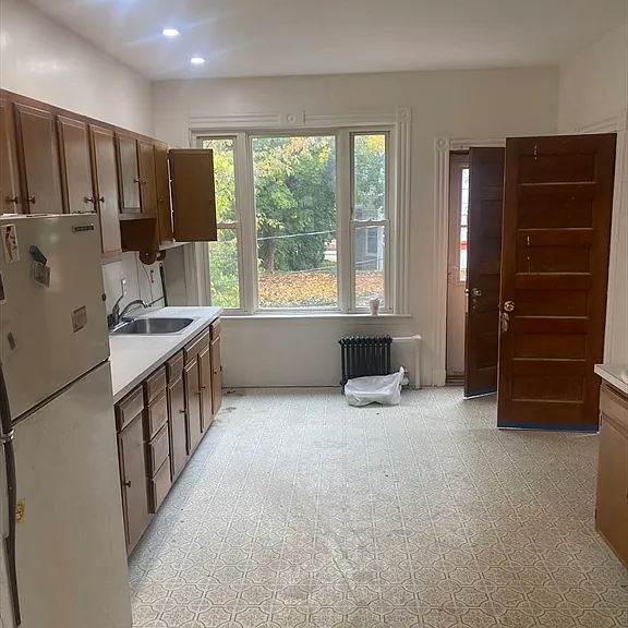 11 Pasadena Rd #2 — Photo 2