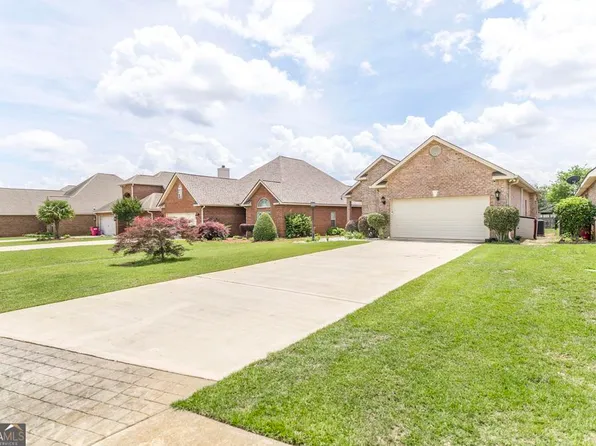 504 Eagle Springs Dr, Centerville, GA 31028