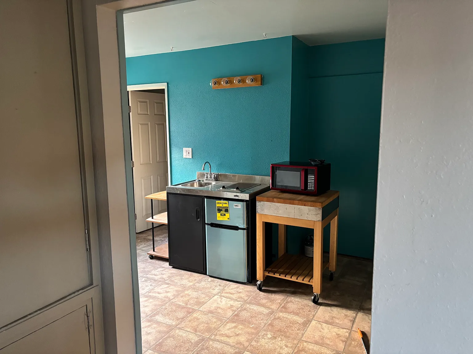 Studio, 600 sqft, $1,300 — Photo 2