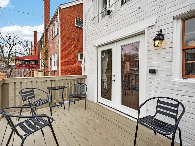 162 Forrester St SW — Photo 10