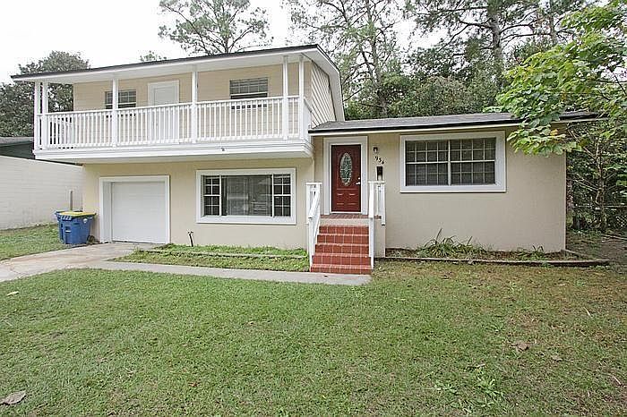 1st image of 934 Fontana Ct W