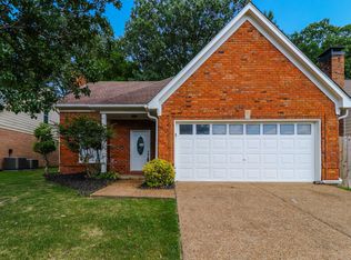 2418 Lake Edge Dr, Cordova, TN 38016