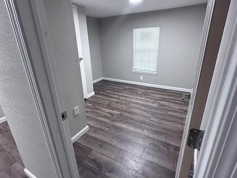 ROOM 4