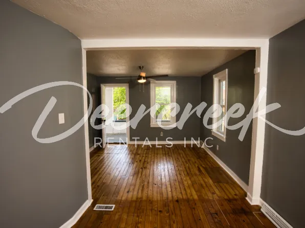 176 Esther Ave #1, New Kensington, PA 15068