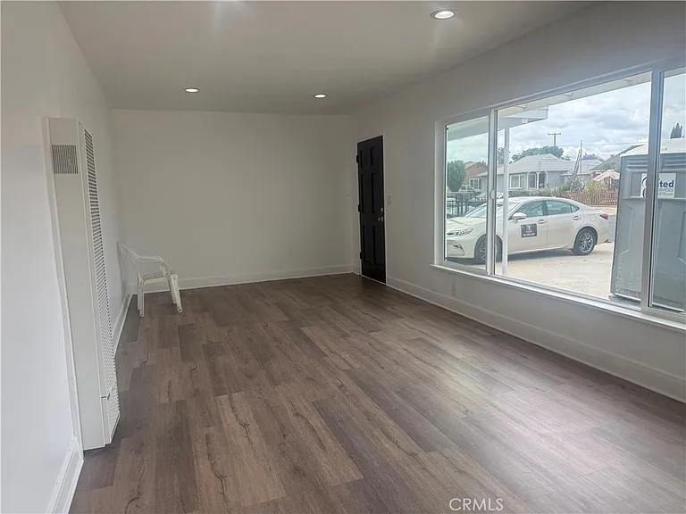 11922 Hopland St — Photo 2