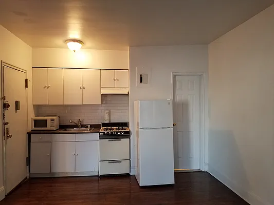 Rented by Corcoran | media 15