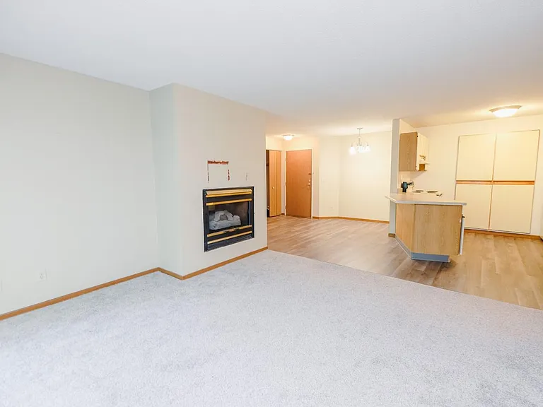 Parkside Apartments — Photo 13