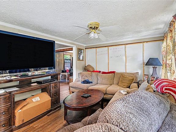 5th image of 137 Taylor Rd