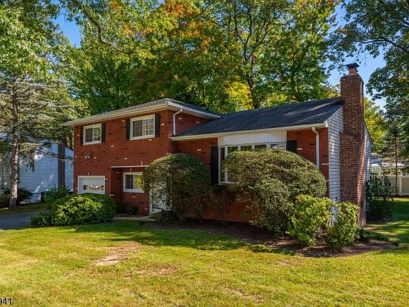 4th image of 45 Crestmont Rd