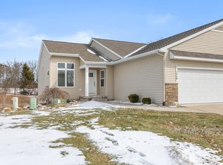 1368 S Village Cir, Kalamazoo, MI