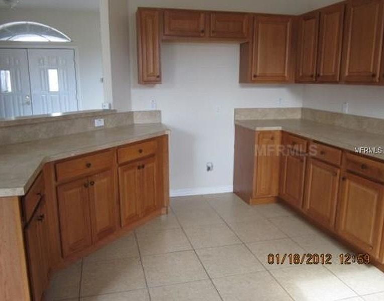 2nd image of 110 Spoonbill Ct