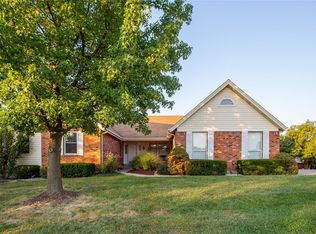 1037 Villa Gran Way, Fenton, MO 63026