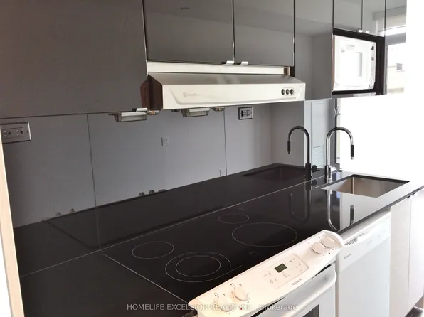 72 Esther Shiner Blvd #216, Toronto, ON M2K 0C4