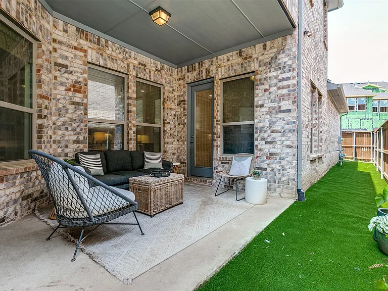 1258 Ocean Breeze Dr — Photo 19