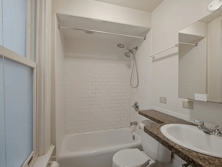 1843 N Bissell St #G — Photo 10