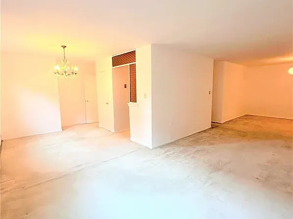 99-06 58th Avenue image 18 of 21