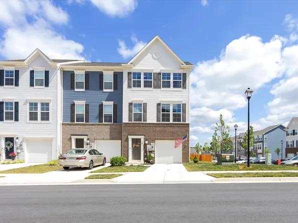 701 Seeback Dr, Charles Town, WV 25414